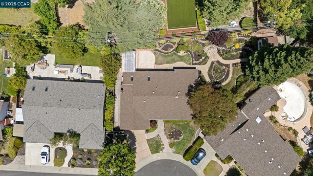 728 San Bruno Ct, Concord CA: https://media.crmls.org/mediaz/2b284255-4c1e-4439-8219-4d4662c63242.jpg