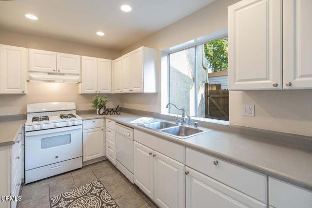 784 Seawind Way, Port Hueneme CA: https://media.crmls.org/mediaz/2b288142-749d-4ac5-8d07-043207a3f256.jpg