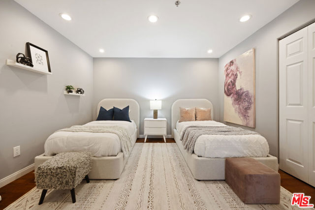 Drew Fenton | 12011 Goshen Avenue Los Angeles CA | MLS: 7095692