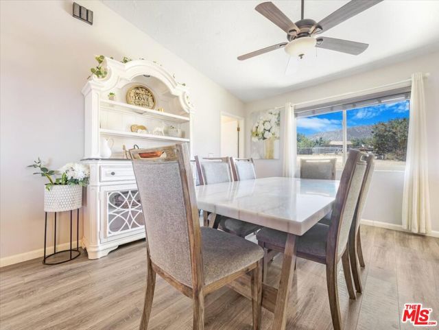 9446 Green Road, Pinon Hills CA: https://media.crmls.org/mediaz/2b29da3c-26e5-4ab3-83a6-deaada7f77e3.jpg