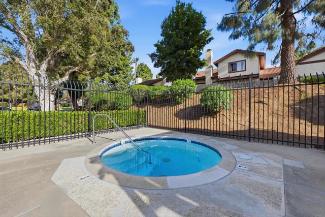 Detail Gallery Image 18 of 20 For 1489 Goldrush Way, Oceanside,  CA 92057 - 2 Beds | 2 Baths