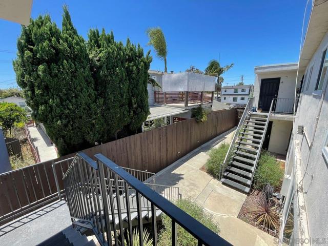 2254 Garnet Ave, San Diego CA: https://media.crmls.org/mediaz/2b2af85c-5043-49d3-84d7-213ce45584bc.jpg