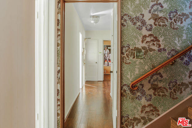 7917 Woodrow Wilson Drive, Los Angeles CA: https://media.crmls.org/mediaz/2b2c1b2f-56b0-4b4d-8e08-5b92a01367d0.jpg