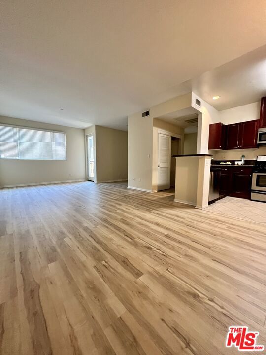 13941 Sherman Way, 205 photo 4