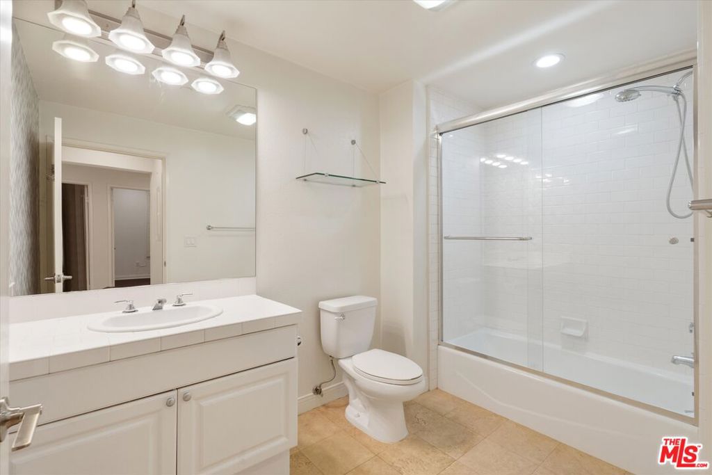 MLS #25596411 image #8