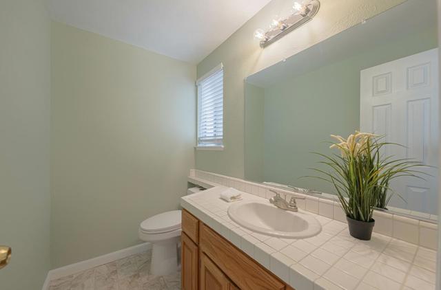 736 Potrero Way, Salinas CA: https://media.crmls.org/mediaz/2b2db217-7e24-4a36-af55-9a3a5bbcd8f6.jpg