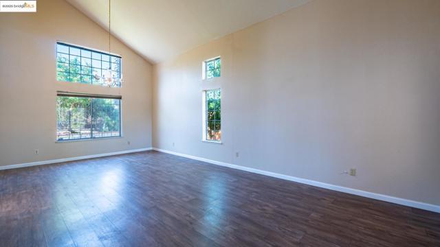 632 Burwood WAY, Antioch CA: https://media.crmls.org/mediaz/2b2dd15f-9b1a-4c82-8cbf-8ab64ca4e27a.jpg