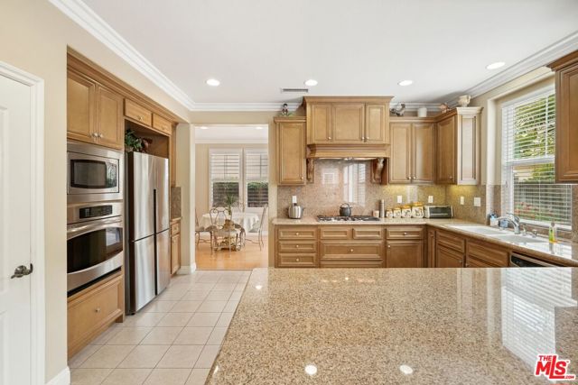 1230 Wisteria Avenue, La Habra CA: https://media.crmls.org/mediaz/2b2e25cc-5806-4807-bc13-93ffaee1f3da.jpg