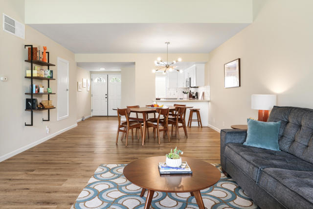 1713 Grand Bahama W Drive, Palm Springs CA: https://media.crmls.org/mediaz/2b2f1884-fc96-458e-b234-763cc14fcd0c.jpg