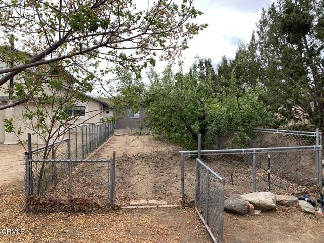 9020 Pionero Road, Pinon Hills CA: https://media.crmls.org/mediaz/2b2f5545-ba79-4f74-b06f-73a8b9150212.jpg