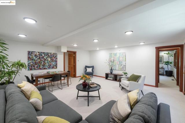 6890 Charing Cross Road, Berkeley CA: https://media.crmls.org/mediaz/2b303f4b-4875-4d75-aee6-24c53fee8d05.jpg