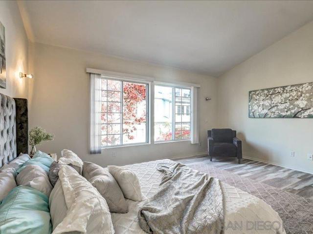 8641 Via Mallorca, La Jolla CA: https://media.crmls.org/mediaz/2b304d5a-a082-4ae4-8bd5-a5527344eb0d.jpg