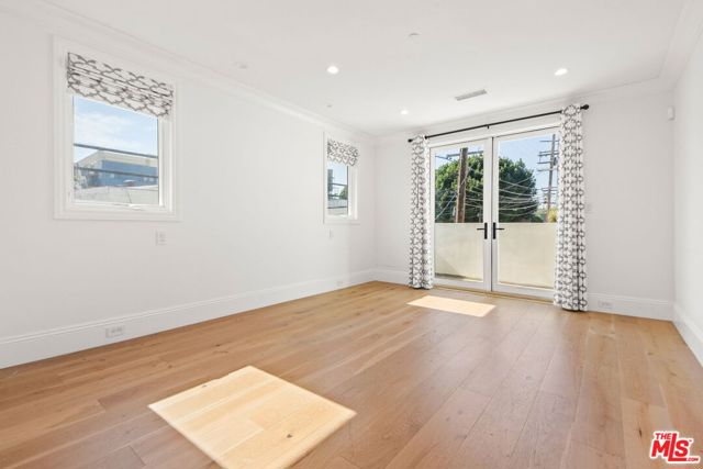 1153 S Clark Drive, Los Angeles CA: https://media.crmls.org/mediaz/2b308998-9214-4492-a13f-9d0cc746b8be.jpg