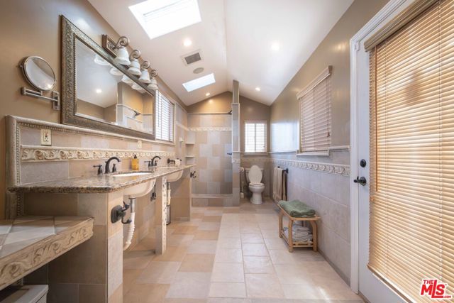 1724 S Genesee Avenue, Los Angeles CA: https://media.crmls.org/mediaz/2b30e526-8093-48b7-abc5-529210921df1.jpg
