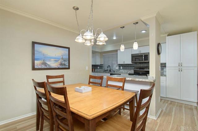 Detail Gallery Image 4 of 10 For 911 E Ave #203,  Coronado,  CA 92118 - 2 Beds | 2 Baths