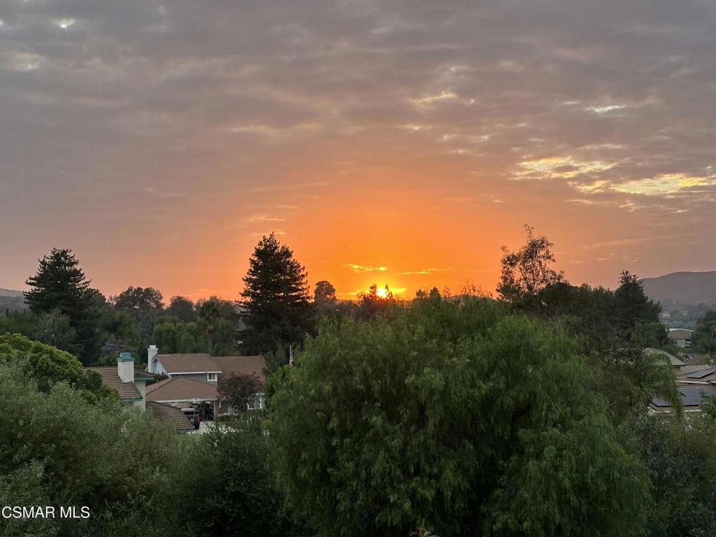 https://media.crmls.org/mediaz/2b312402-cedb-49e8-b467-b5531593f0c1.jpg?preset=X-Large