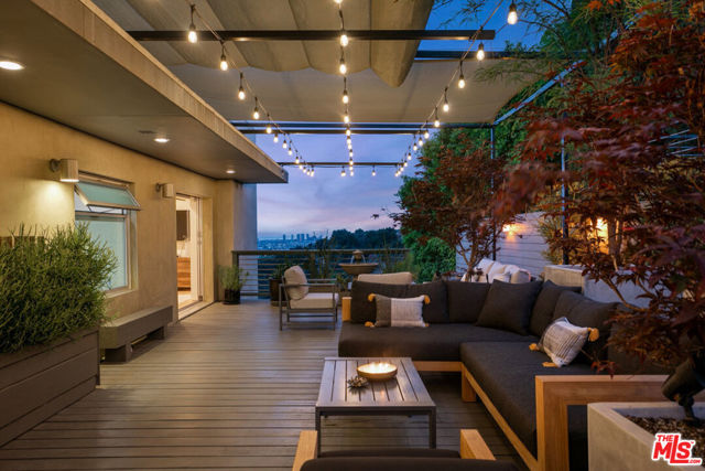 2742 Creston Drive, Los Angeles CA: https://media.crmls.org/mediaz/2b31da14-3b1a-48ca-930d-8a2e60ddcb00.jpg