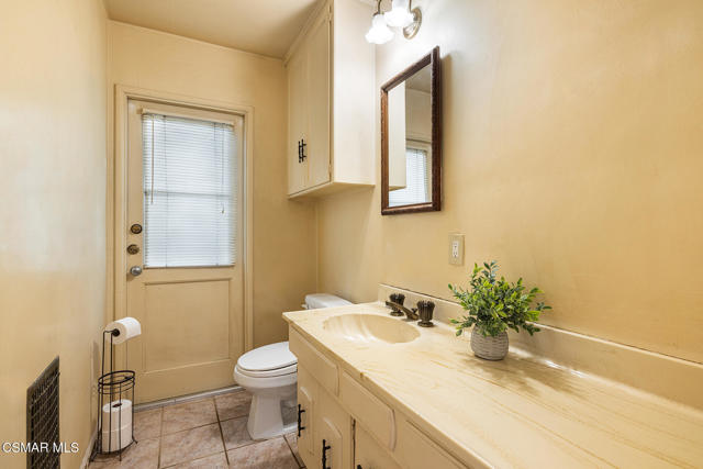 16431 Gilmore Street, Van Nuys CA: https://media.crmls.org/mediaz/2b31e5cc-0d5b-4b6f-b491-0bc6a0def285.jpg