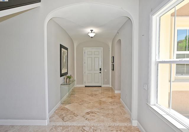 3009 Drysdale St, Danville CA: https://media.crmls.org/mediaz/2b32c883-83e6-4a5b-857b-a8501b49a60a.jpg