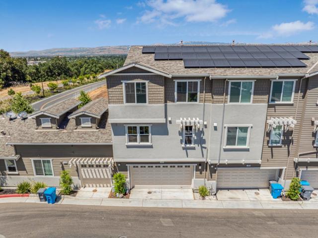 1387 Ores Way, Gilroy CA: https://media.crmls.org/mediaz/2b32dc4e-38f2-465a-ac27-834b2bb22496.jpg