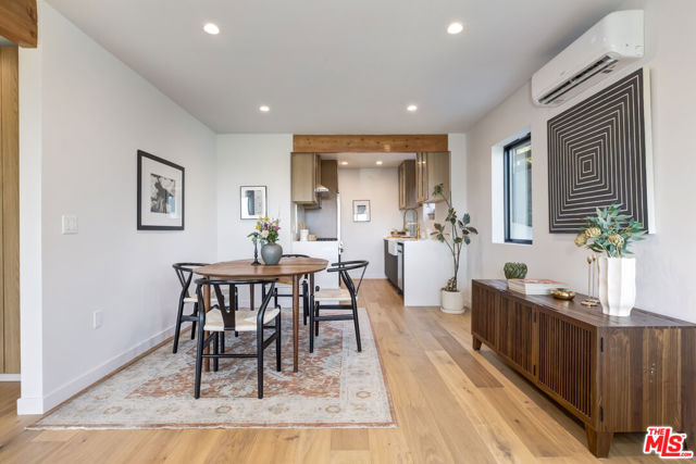 3404 Glenalbyn Drive, Los Angeles CA: https://media.crmls.org/mediaz/2b32def2-63d8-44dc-99cb-125551f8a7f4.jpg