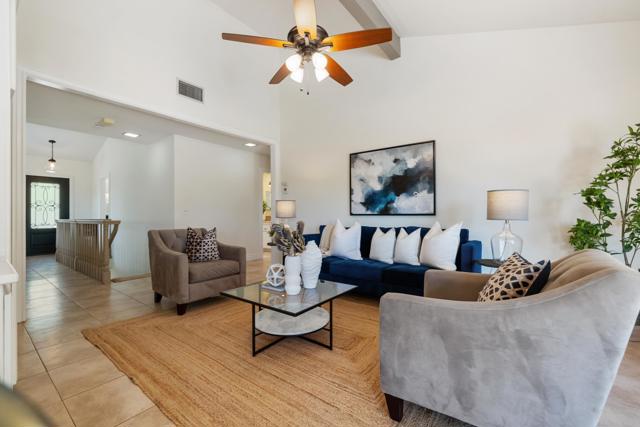 28551 Meadow Glen Way W, Escondido CA: https://media.crmls.org/mediaz/2b342346-954b-43e1-b969-154ddfb709b3.jpg