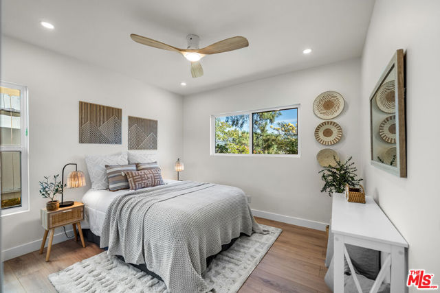 3260 Sagamore Way, Los Angeles CA: https://media.crmls.org/mediaz/2b349b65-8d90-42f7-9d28-9b7e3deef1ca.jpg