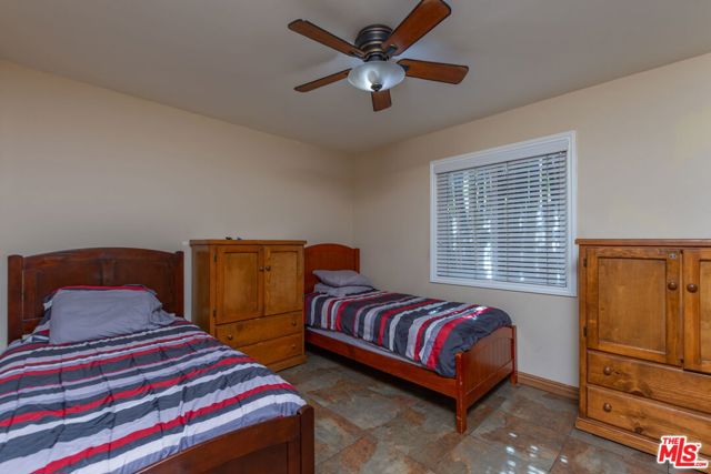 6956 Bertrand Avenue, Reseda CA: https://media.crmls.org/mediaz/2b35176b-80c8-4c34-a528-5cedc1901da8.jpg
