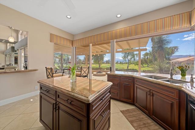 57 Pine Valley Drive, Rancho Mirage CA: https://media.crmls.org/mediaz/2b354013-b1c5-48c2-b3e7-630c33796b5d.jpg