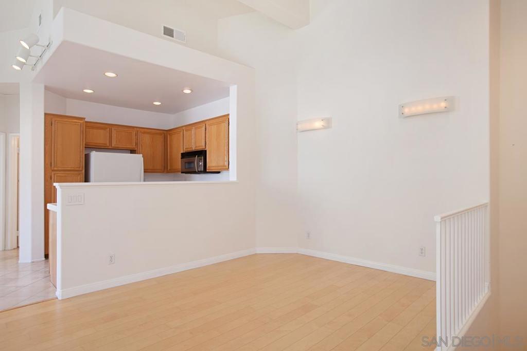 5558 Renaissance Ave - photo 7