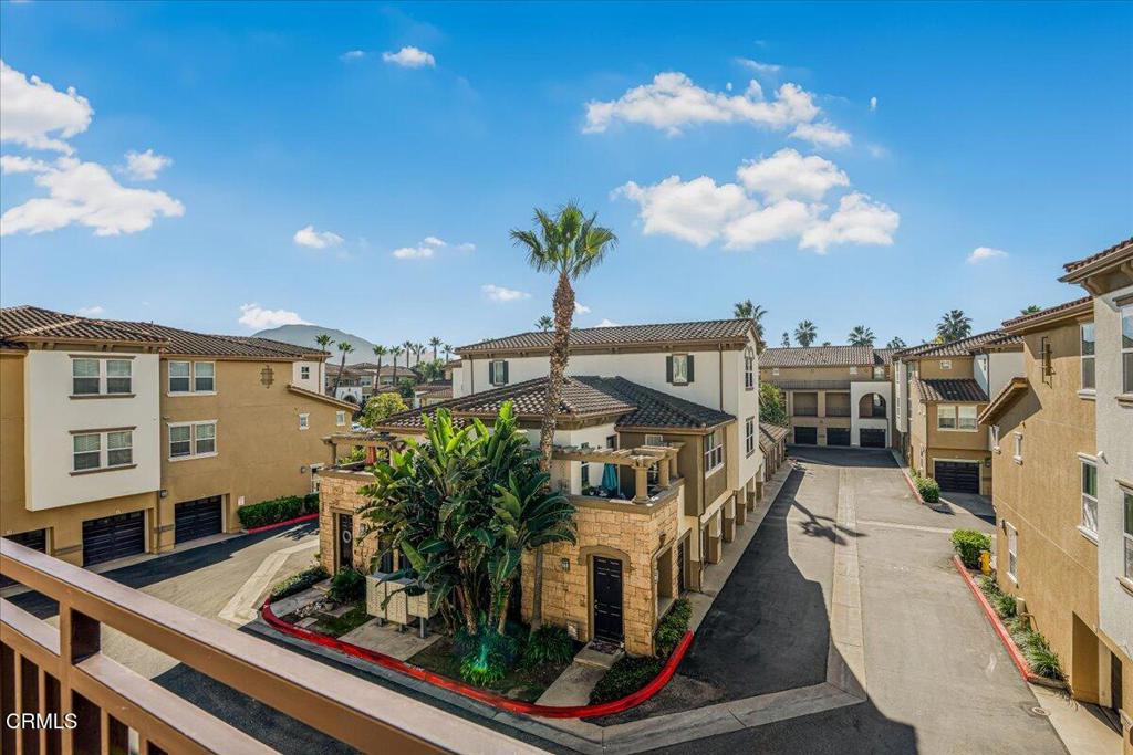 MLS #V1-33602 image #25