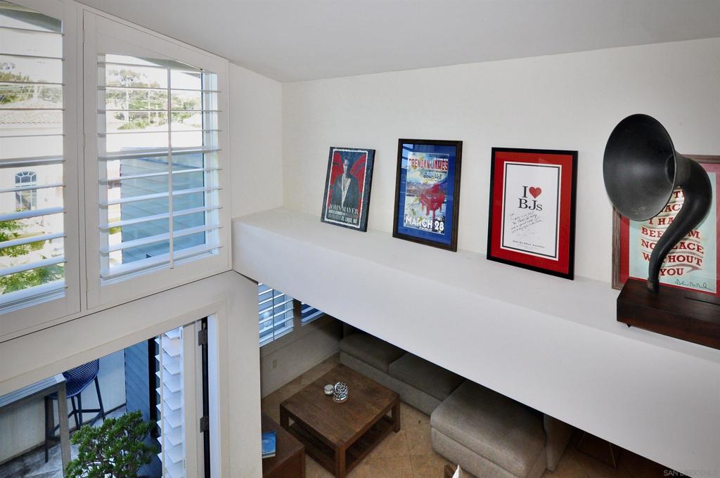 5490 La Jolla Blvd - photo 18