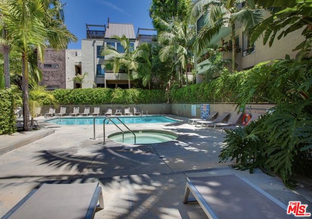 950 N Kings Road, West Hollywood CA: https://media.crmls.org/mediaz/2b36aaa6-4be0-4bcb-8a16-5e471a47da2c.jpg