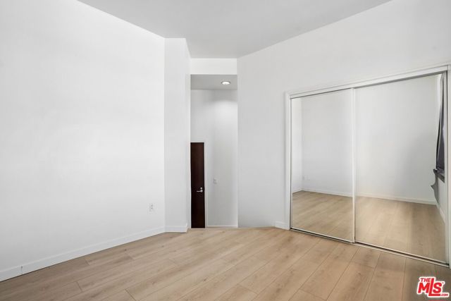 1100 Wilshire Boulevard, 1804 photo 11