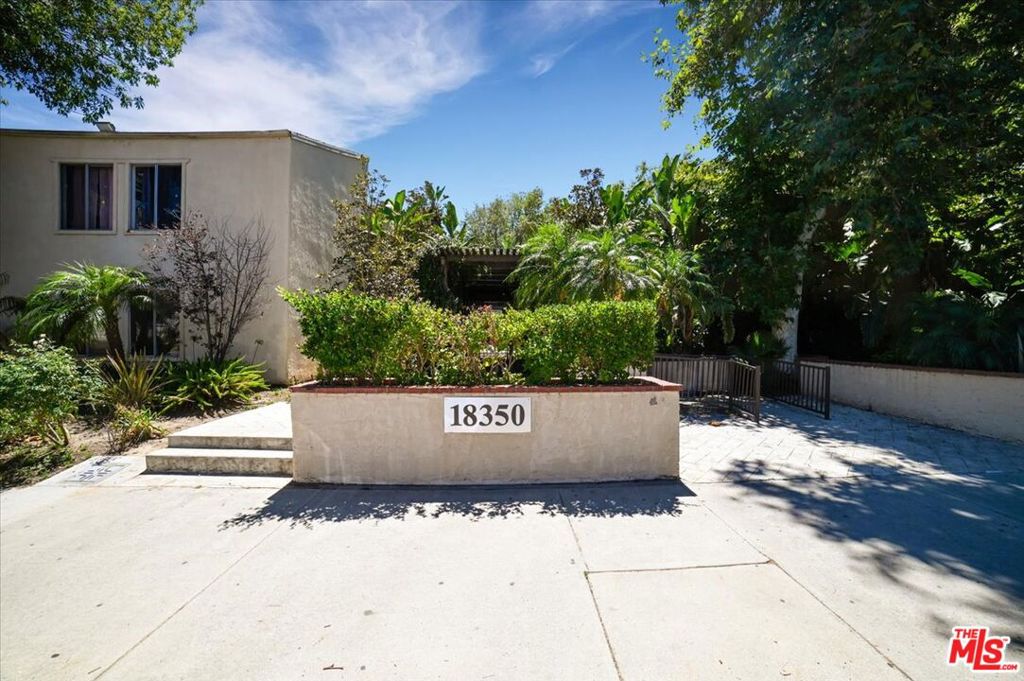 18350 Hatteras Street 138, Tarzana, CA 91356