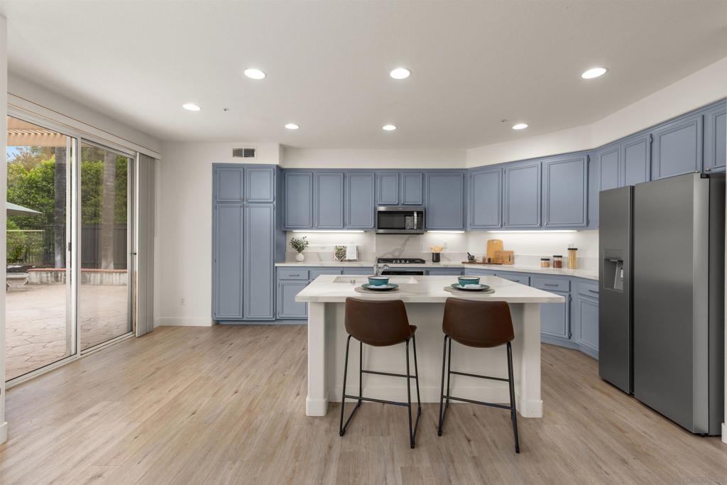 3050 Maplewood - photo 13
