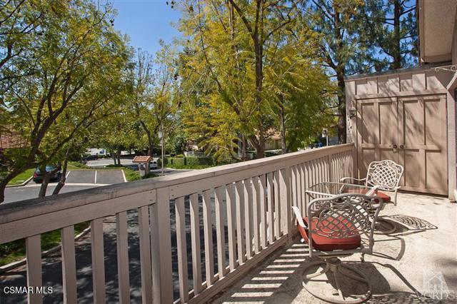 6457 Winona Court, Oak Park CA: https://media.crmls.org/mediaz/2b3883b9-5bed-450a-8644-03574ed57ca6.jpg