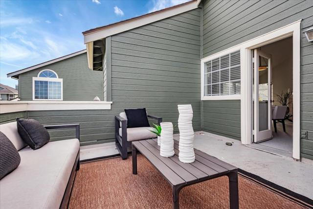 1308 Danberry Lane, Daly City CA: https://media.crmls.org/mediaz/2b39a363-b8a4-42de-8c01-002bcd1dc1e0.jpg