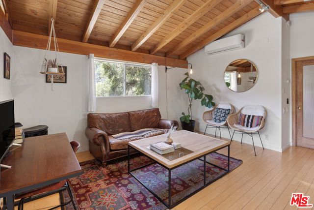 1256 N Topanga Canyon Boulevard, Topanga CA: https://media.crmls.org/mediaz/2b3a6118-61cc-4927-a952-33ac80778f0c.jpg