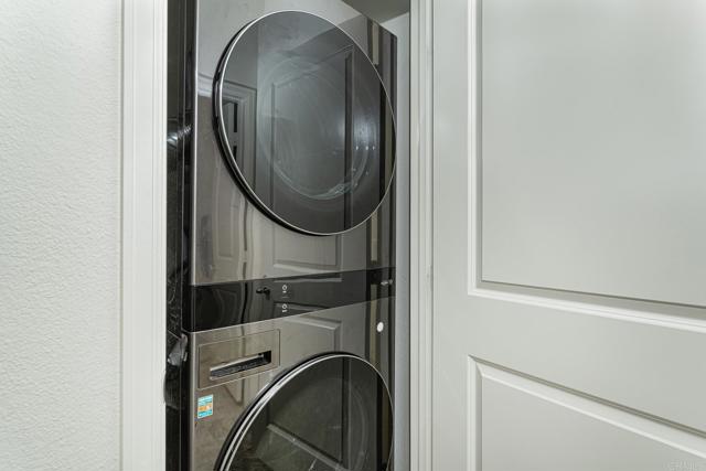 Detail Gallery Image 14 of 43 For 958 Foxwood Ln, Vista,  CA 92081 - 1 Beds | 2 Baths