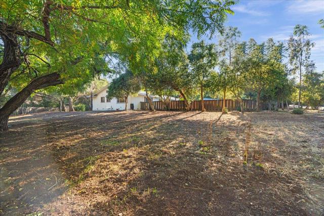 12272 Windsor Court, Los Altos Hills CA: https://media.crmls.org/mediaz/2b3bc7d3-5b17-4816-ade7-77e876c5193d.jpg