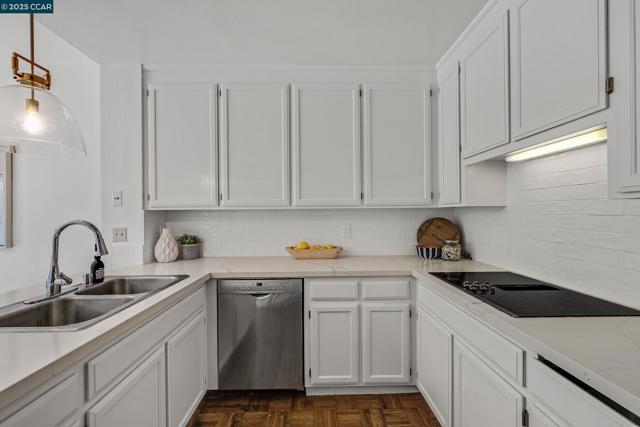 205 Kingswood Ct, Danville CA: https://media.crmls.org/mediaz/2b3be087-d82d-4bca-a67c-a1e2041f7cab.jpg