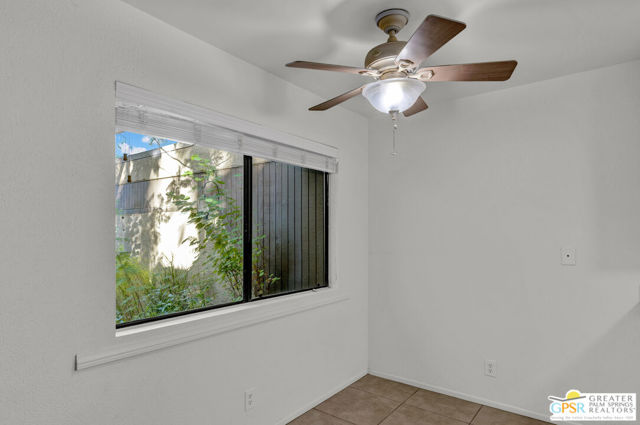 473 E Bradshaw Lane #10, Palm Springs, CA 92262
