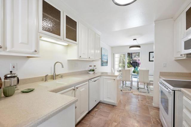858 Stonegate Drive, South San Francisco CA: https://media.crmls.org/mediaz/2b3c5bc7-76e9-44c3-9350-6742a1ece4b6.jpg