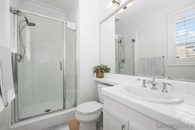 50 Whitehall, Newport Beach CA: https://media.crmls.org/mediaz/2b3caad3-a43c-4cf8-8883-9f2913357515.jpg