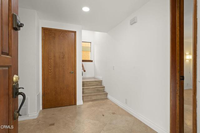 Detail Gallery Image 4 of 69 For 292 Highland Dr, Oxnard,  CA 93035 - 3 Beds | 3 Baths