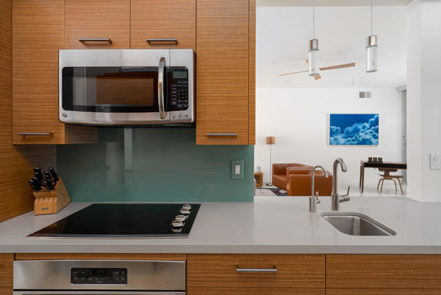26 Lakeview Circle, Palm Springs CA: https://media.crmls.org/mediaz/2b3d4088-5f29-4807-9c14-28e393f4cea4.jpg