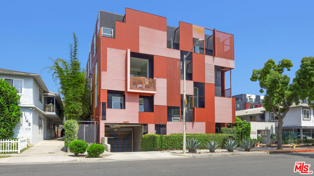 1140 N Formosa Avenue #1