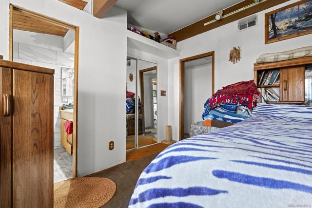 293 Paden Dr, Spring Valley CA: https://media.crmls.org/mediaz/2b40110e-2c3e-4bc6-b7ad-7e70fb4f6233.jpg