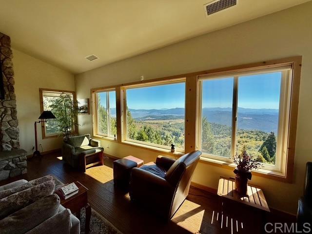 Detail Gallery Image 9 of 43 For 32771 Birch Hill Rd, Palomar Mountain,  CA 92060 - 2 Beds | 2 Baths